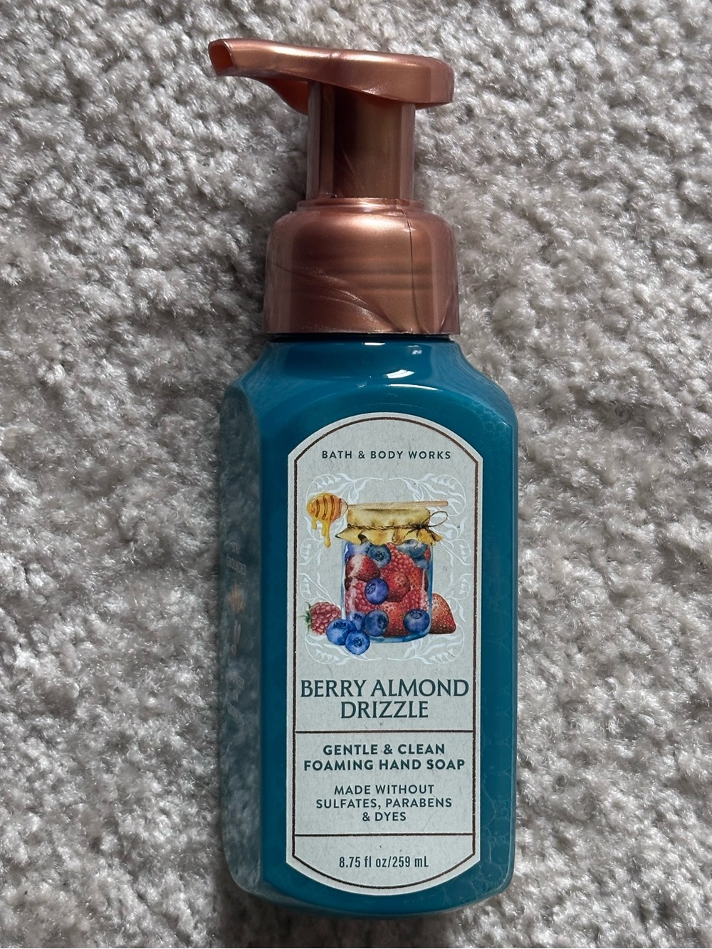 Bath & Body Works - Berry Almond Drizzle Foaming Hand Soap